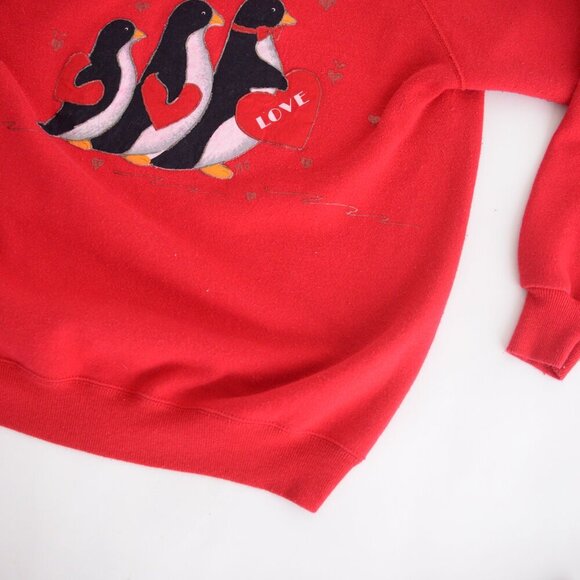 Vintage Hanes Sport Red Crew w Penguin Holding Hearts Valentines Sweater L - Picture 7 of 12